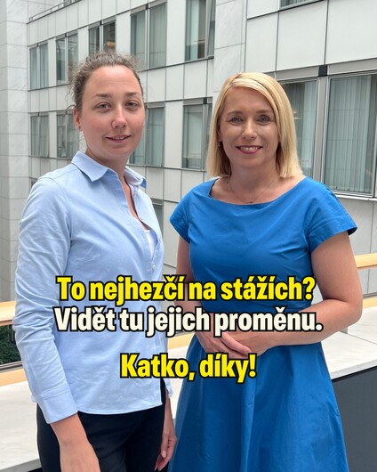 Moje sedmá stážistka tohoto roku. 💙 Před letní pauzou&hellip;
